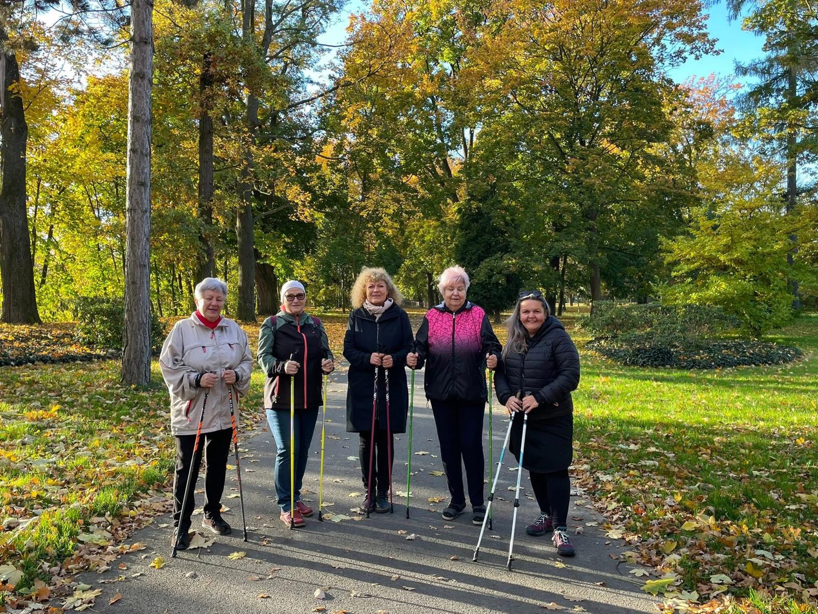 Nordic Walking pro seniorky
